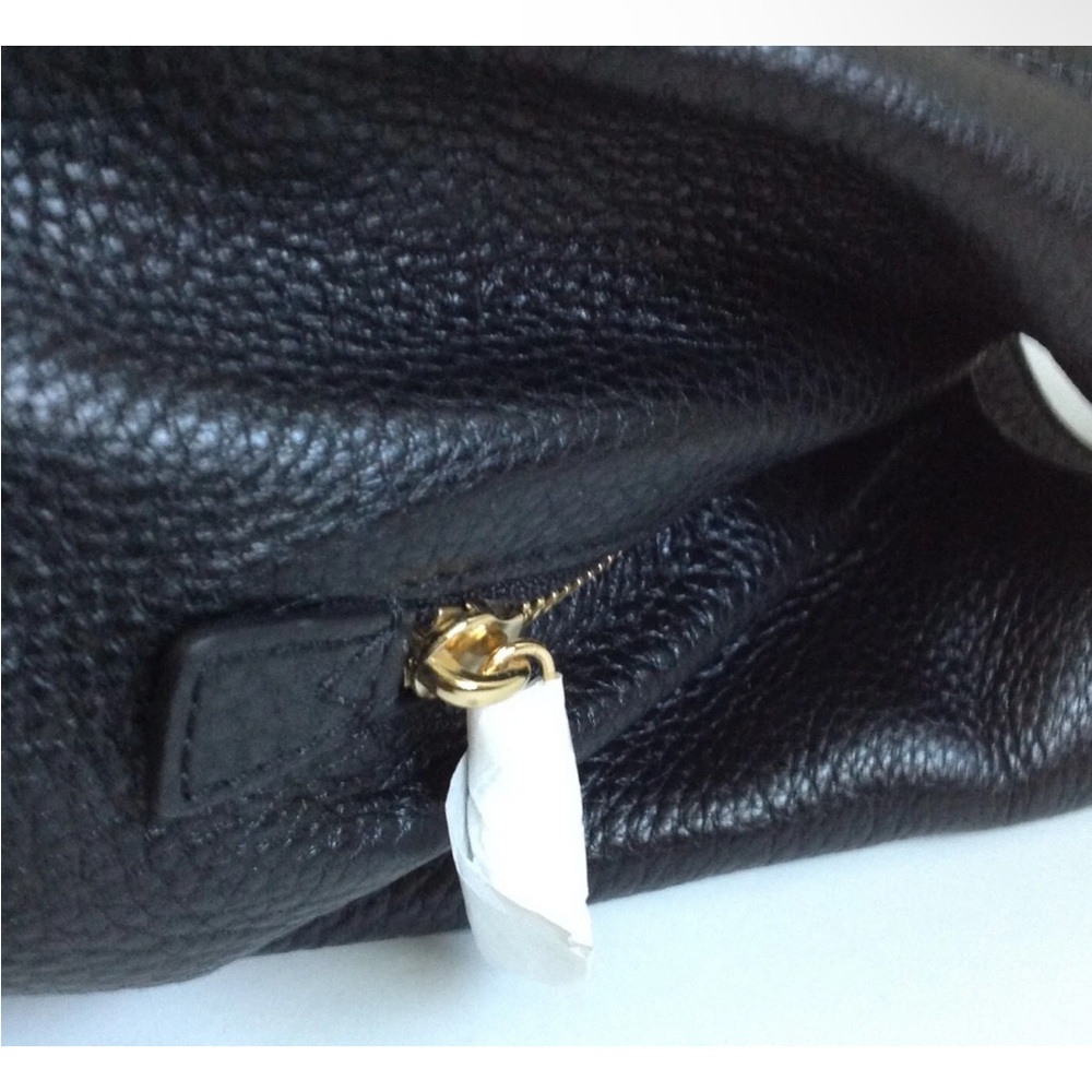 Michael Kors Black and Gold Hobo Bag Pebble Leather - Picture 6 of 7